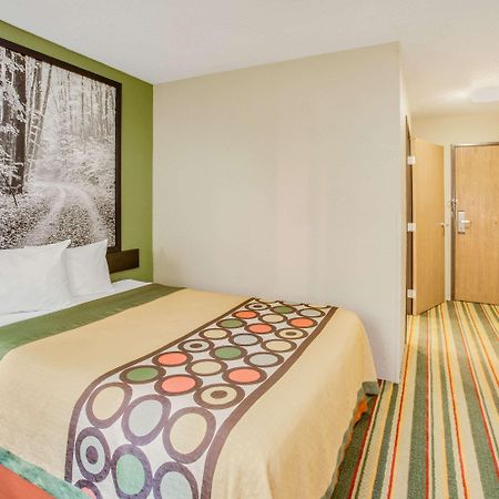 Hotel Super 8 By Wyndham Grayling Exterior foto