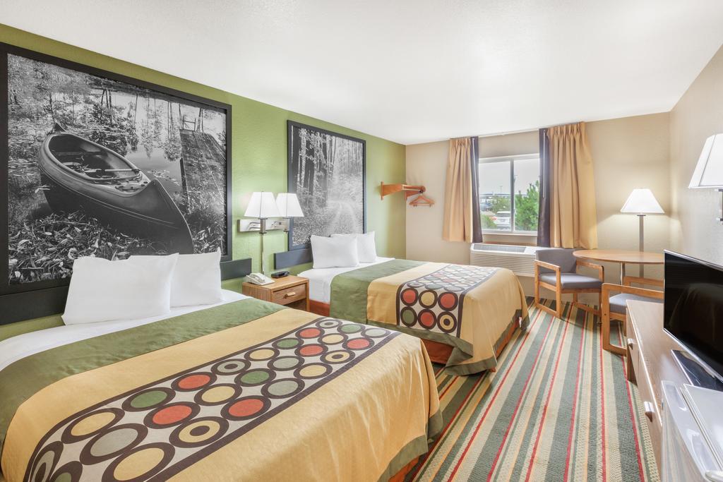 Hotel Super 8 By Wyndham Grayling Exterior foto